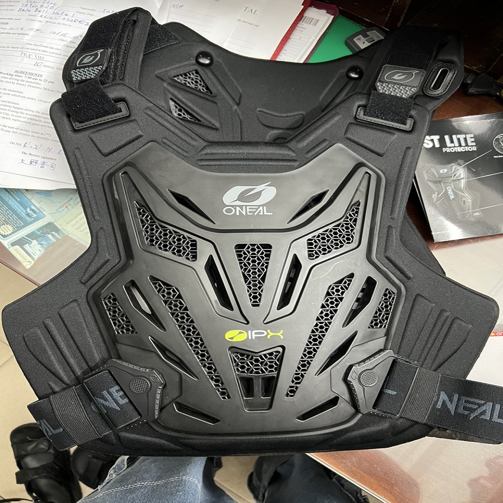 O’NEAL SPLIT CHEST PROTECTOR FOR RENT & SALE