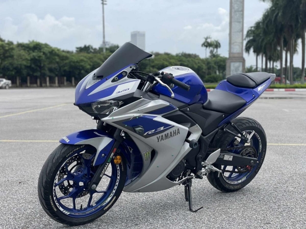 Yamaha R3 Sport