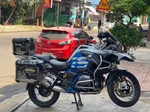 The Cost of Renting a Big Motorcycle in Hanoi